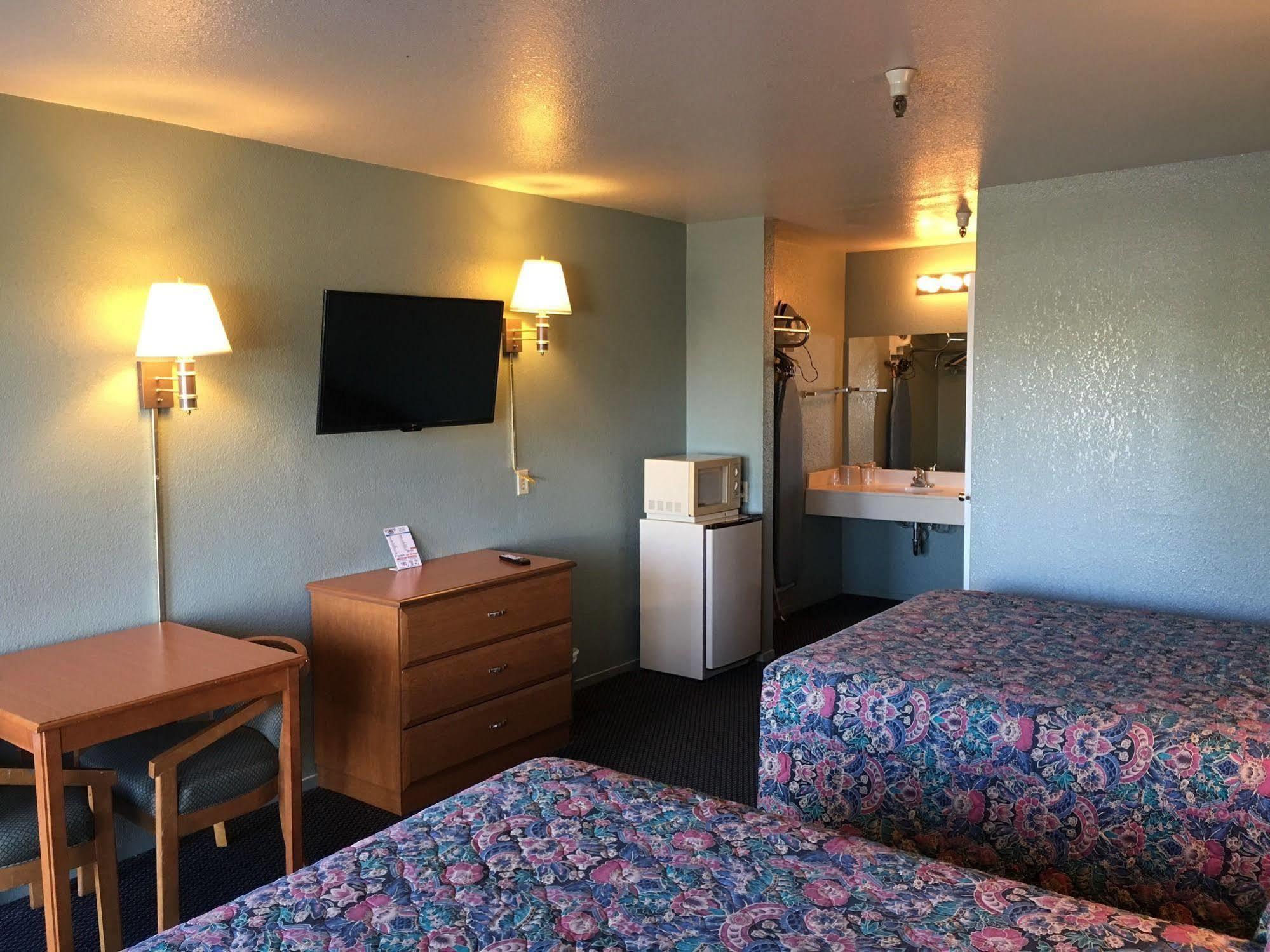 Applegate Inn Atwater Екстер'єр фото